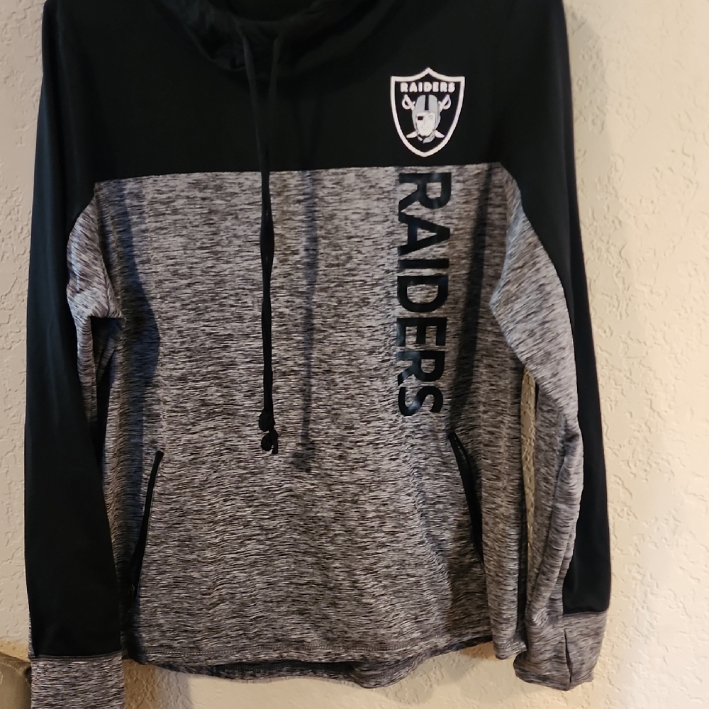 Riders by Lee Black and Gray Sweater with Modern Design